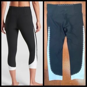 Athleta Elation Scallop Capri